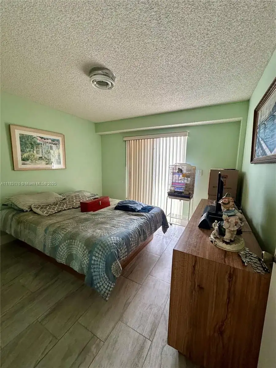 199 SW 12th Ave # 415B, Miami FL 33130 photo 5