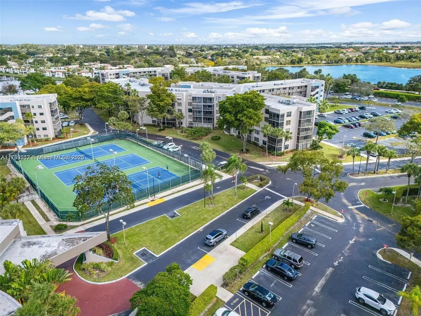1001 Colony Point Cir # 312, Pembroke Pines FL 33026