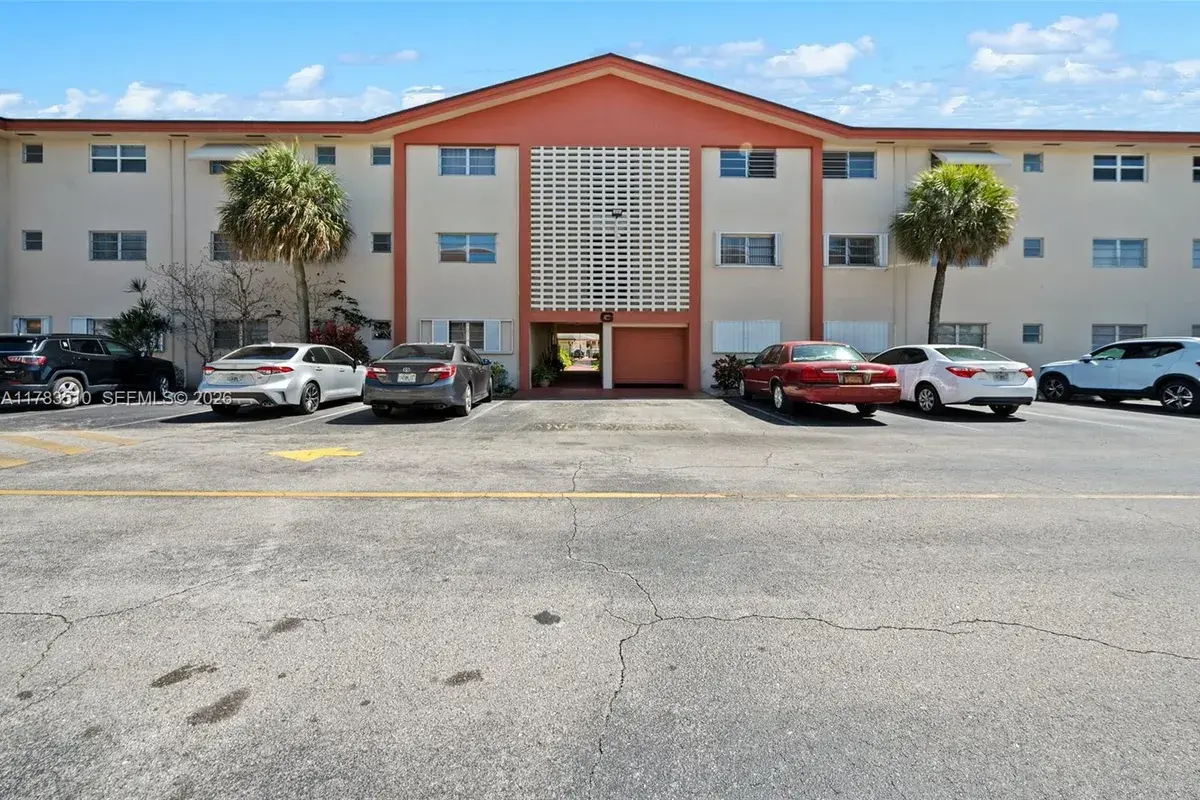 5300 Washington St # G323, Hollywood FL 33021