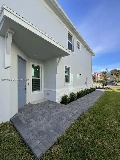 6911 Harbours Edge Ave, Lake Worth FL 33467
