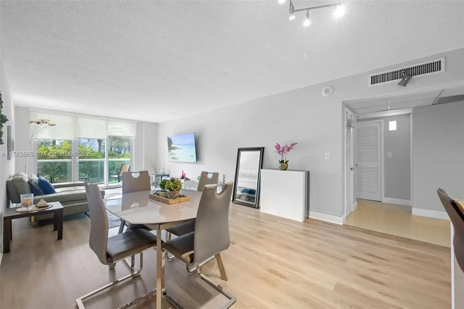 19370 Collins Ave # 225, Sunny Isles Beach FL 33160 photo 2