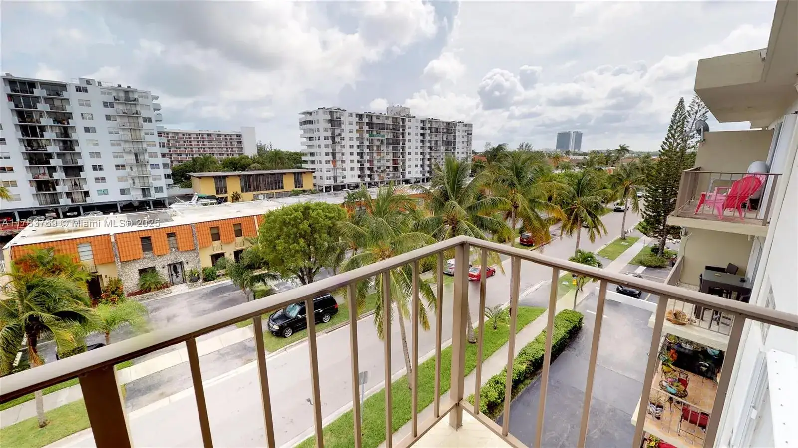 3665 NE 167th St # 501, North Miami Beach FL 33160