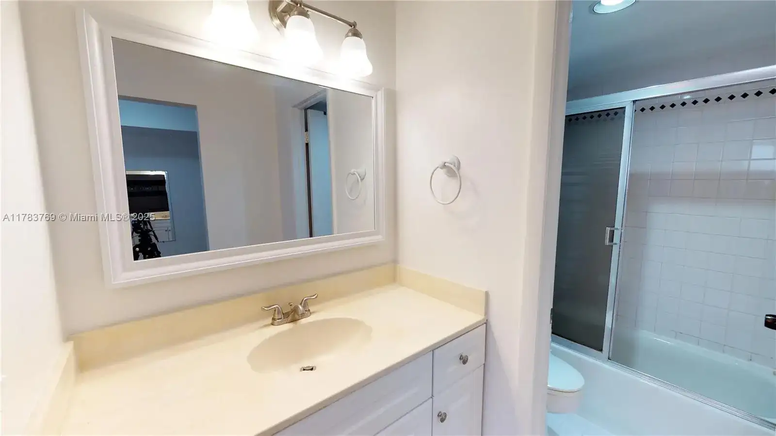 3665 NE 167th St # 501, North Miami Beach FL 33160 photo 2