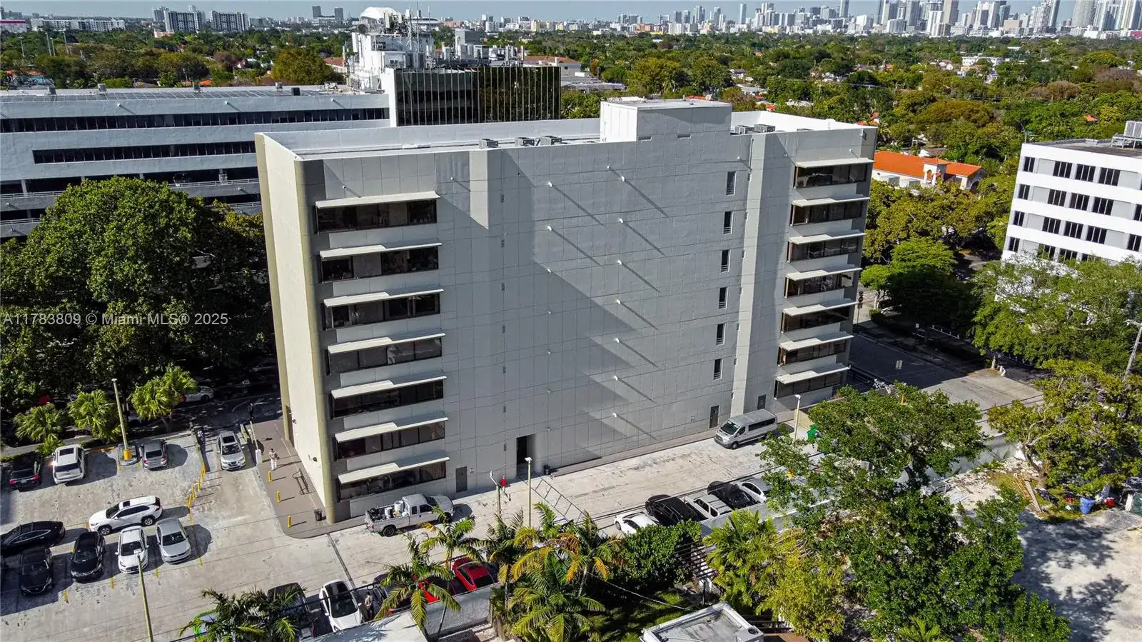 2100 SW 22nd St # 302, Miami FL 33145 photo 2