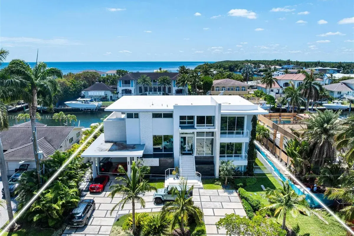 830 Lugo Ave, Coral Gables FL 33156