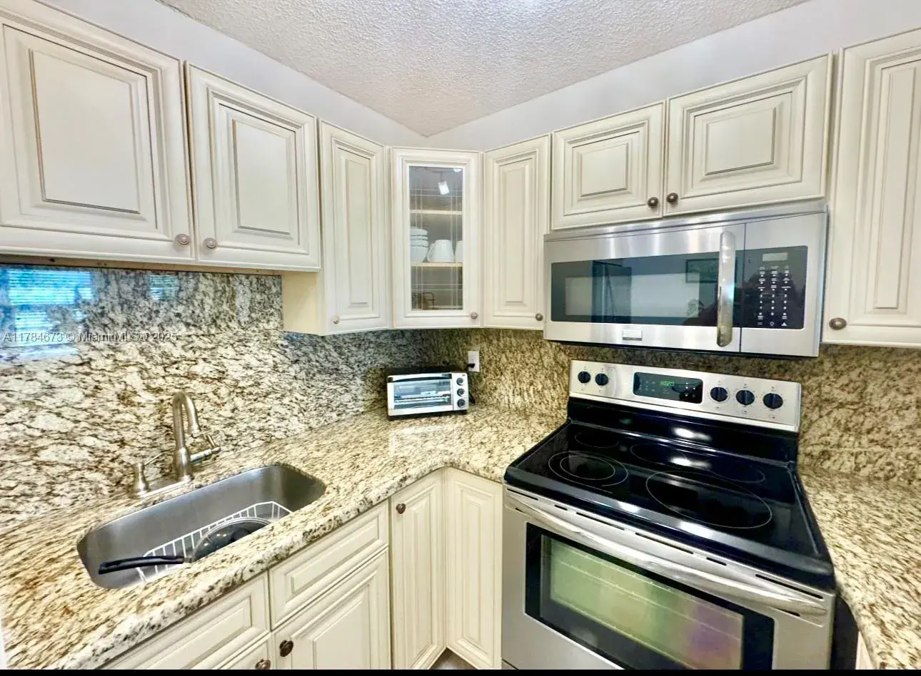 900 Atlantic Shores Blvd # 126, Hallandale Beach FL 33009