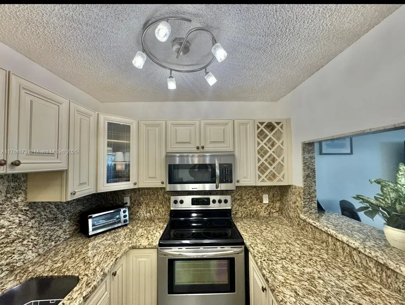 900 Atlantic Shores Blvd # 126, Hallandale Beach FL 33009