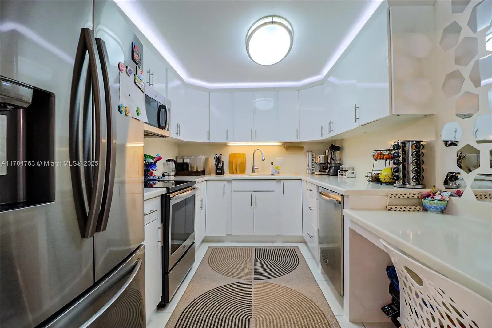 2500 Parkview Dr # 2107, Hallandale Beach FL 33009
