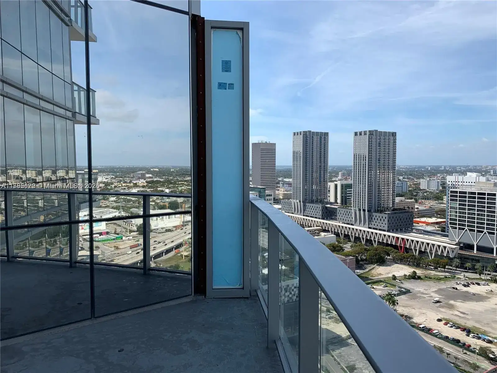 851 NE 1st Ave # 3002, Miami FL 33132 photo 3