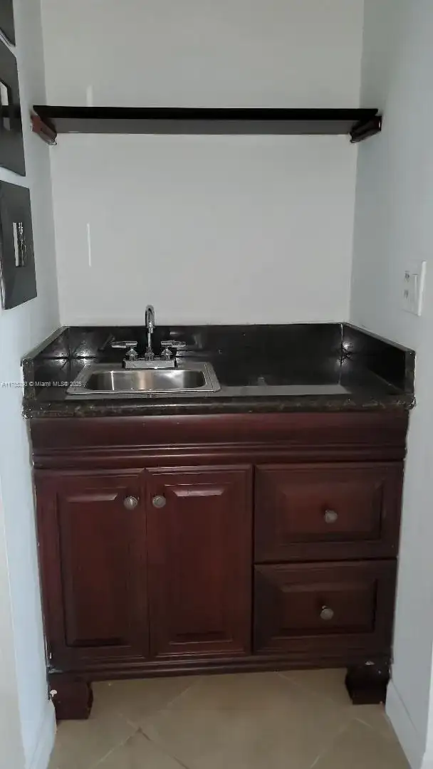307 Lakeview Dr # 102, Weston FL 33326 photo 4