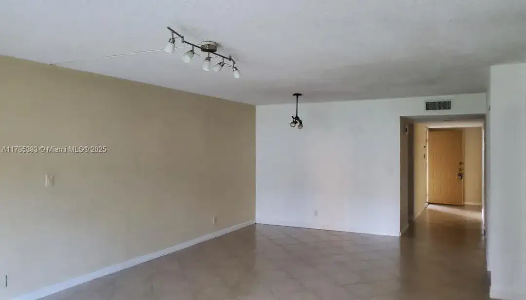 307 Lakeview Dr # 102, Weston FL 33326 photo 5