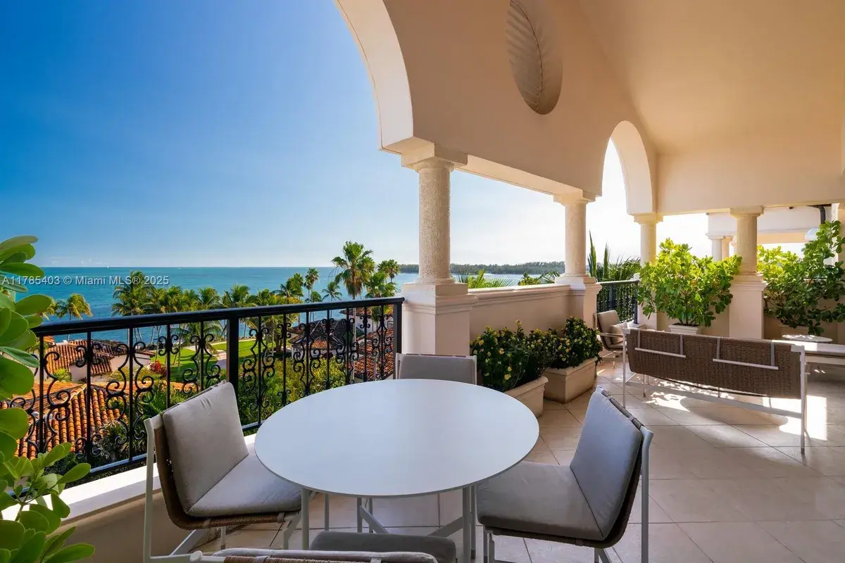 19152 Fisher Island Dr # 19152, Miami Beach FL 33109