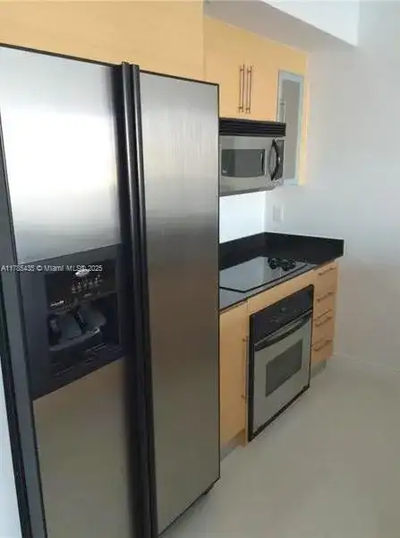 325 S Biscayne Blvd, Miami FL 33131 photo 4