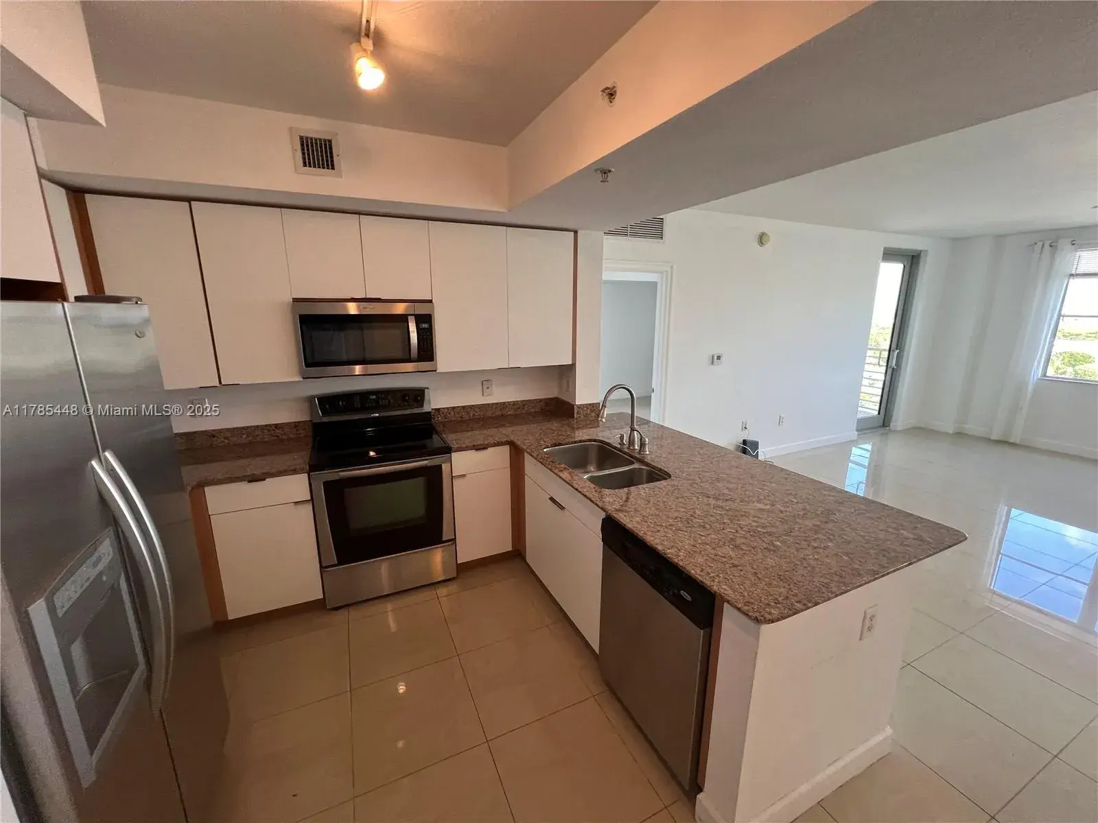 1830 Radius Dr # 909, Hollywood FL 33020