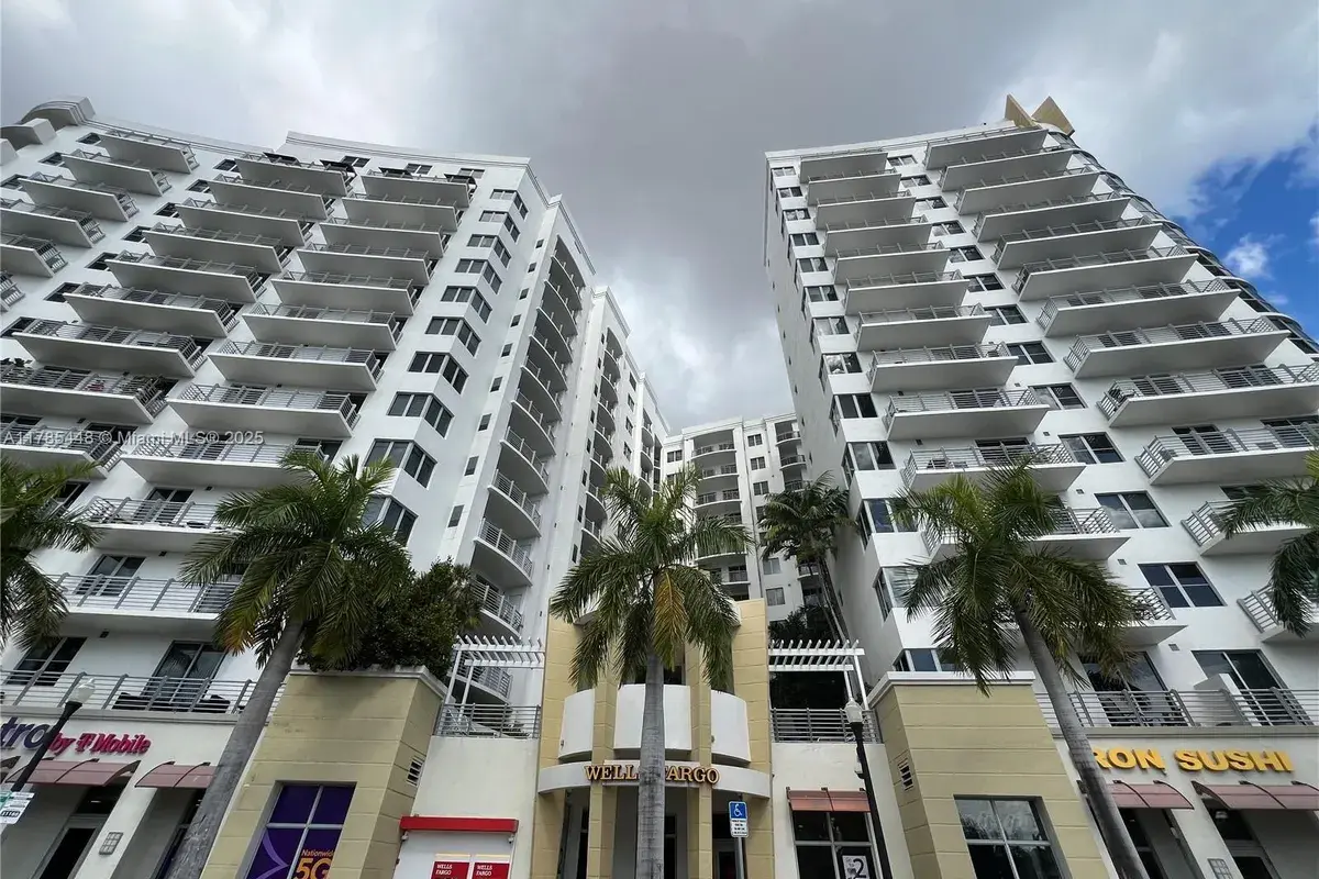 1830 Radius Dr # 909, Hollywood FL 33020