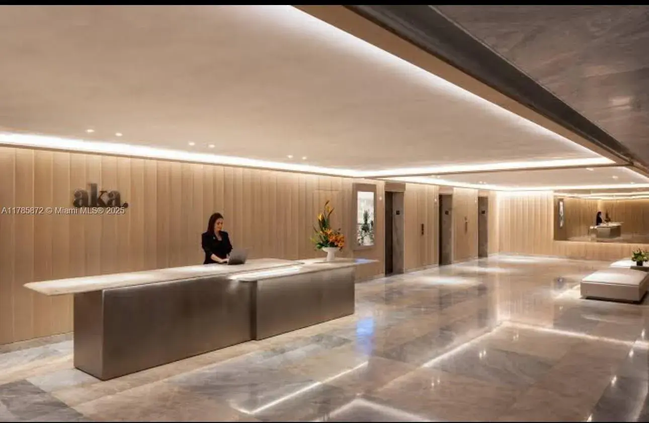 1395 W Brickell Ave # 2813, Miami FL 33131 photo 2