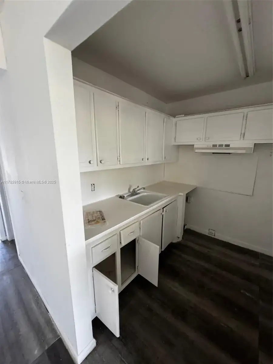 42 Sheffield B # B, West Palm Beach FL 33417 photo 4