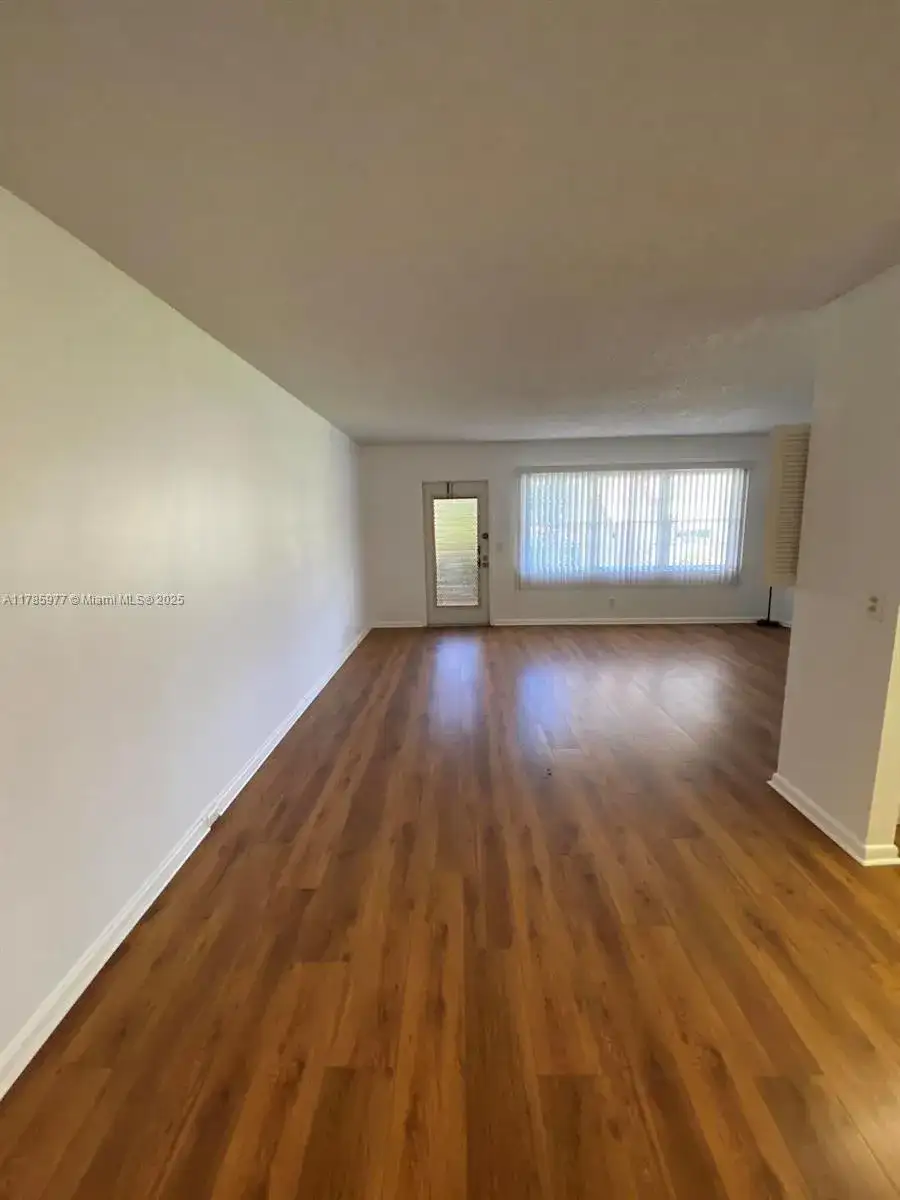381 Fanshaw J # 381, Boca Raton FL 33434 photo 2