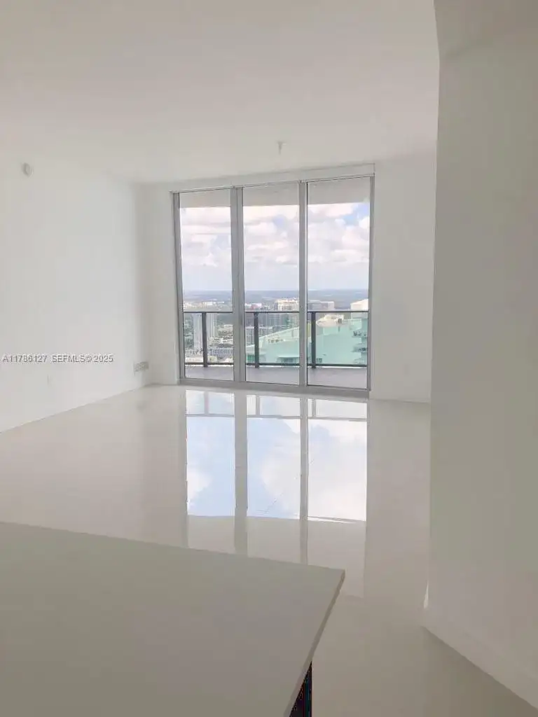 488 NE 18th St # 4905, Miami FL 33132 photo 2