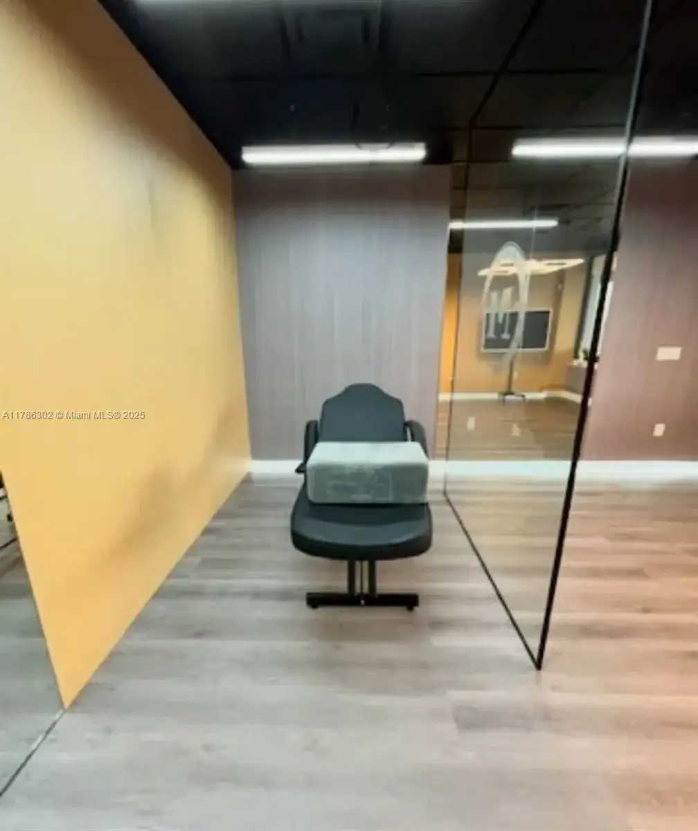 Confidential, West Miami FL 33144 photo 4
