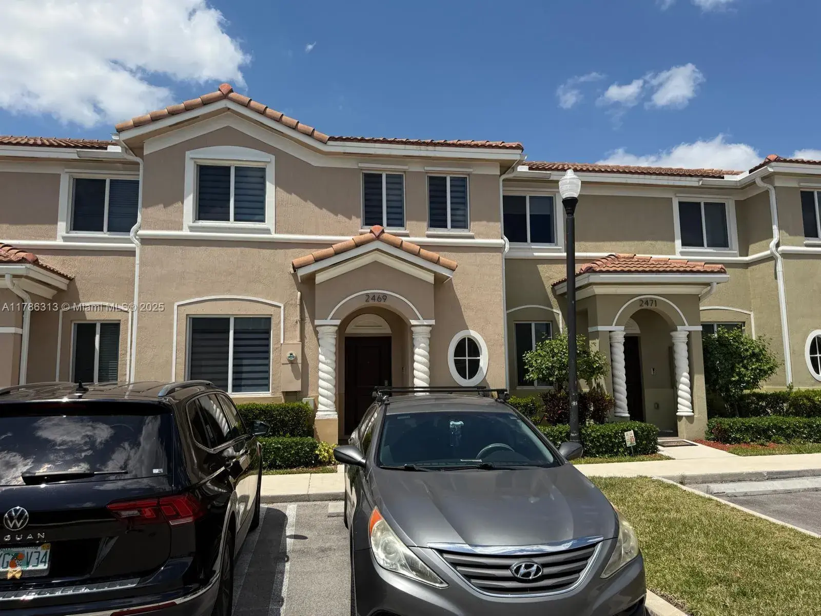 2469 SE 10th St, Homestead FL 33035