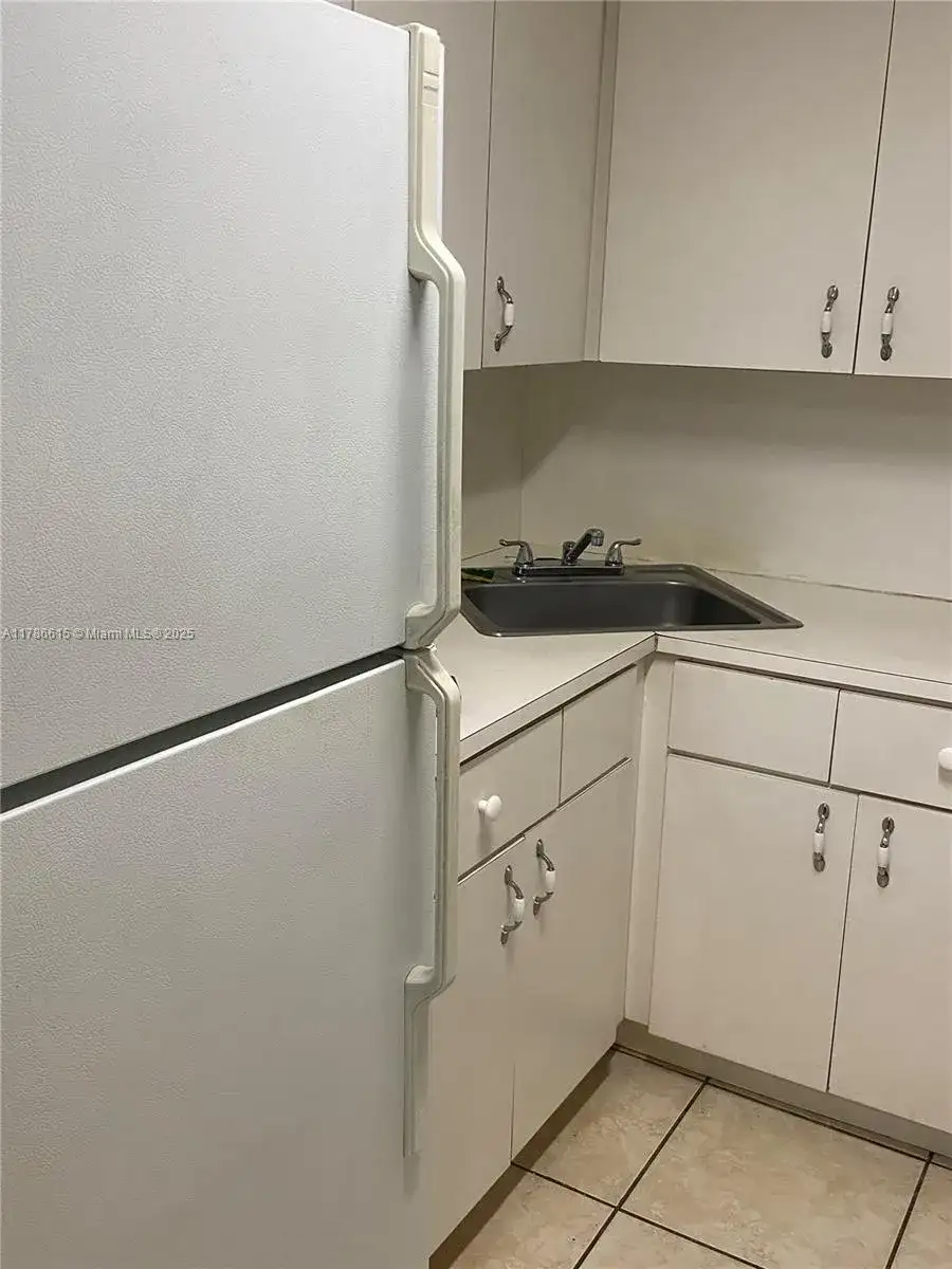 666 W 81st St # 127, Hialeah FL 33014 photo 4