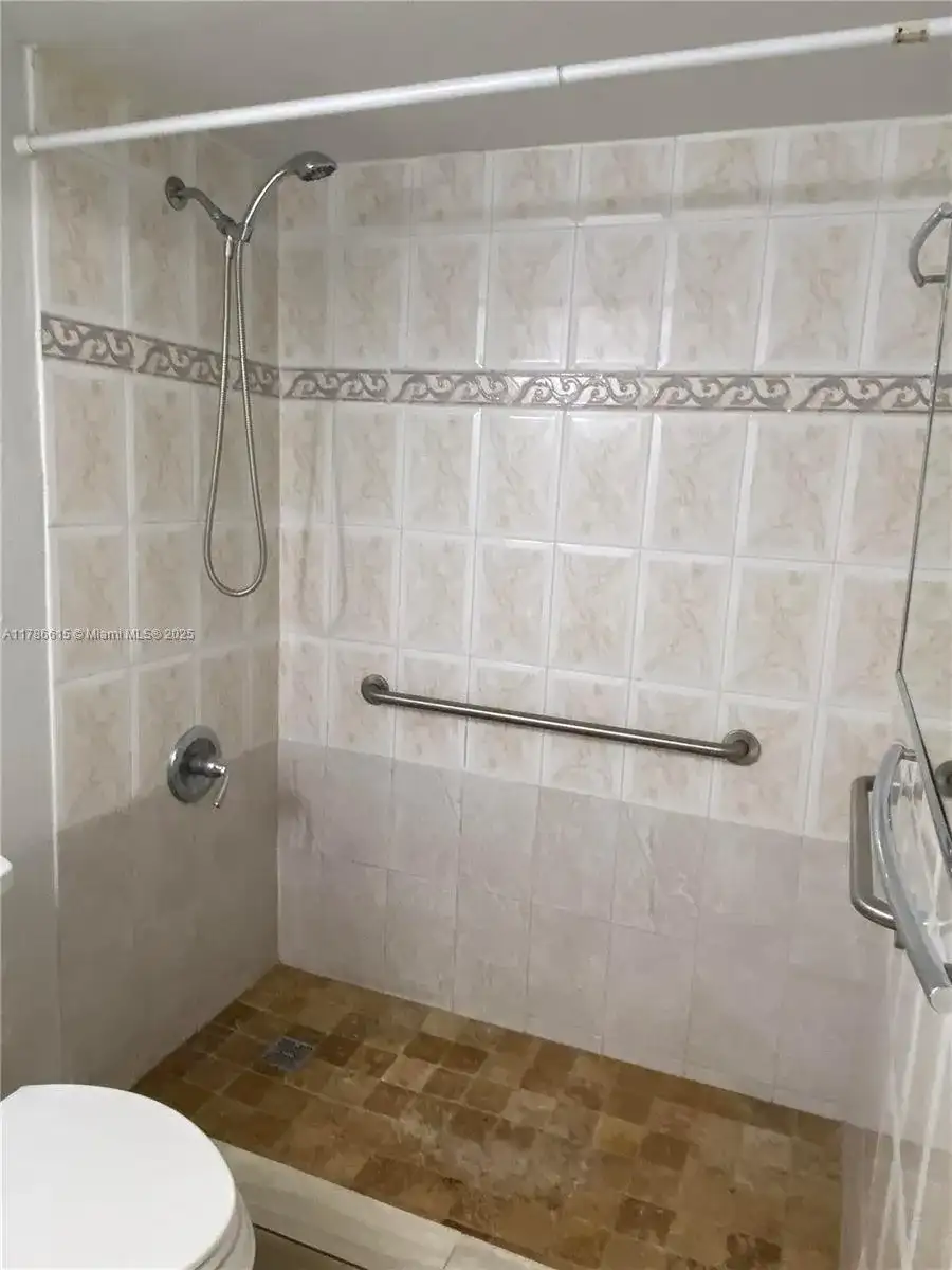 666 W 81st St # 127, Hialeah FL 33014 photo 5