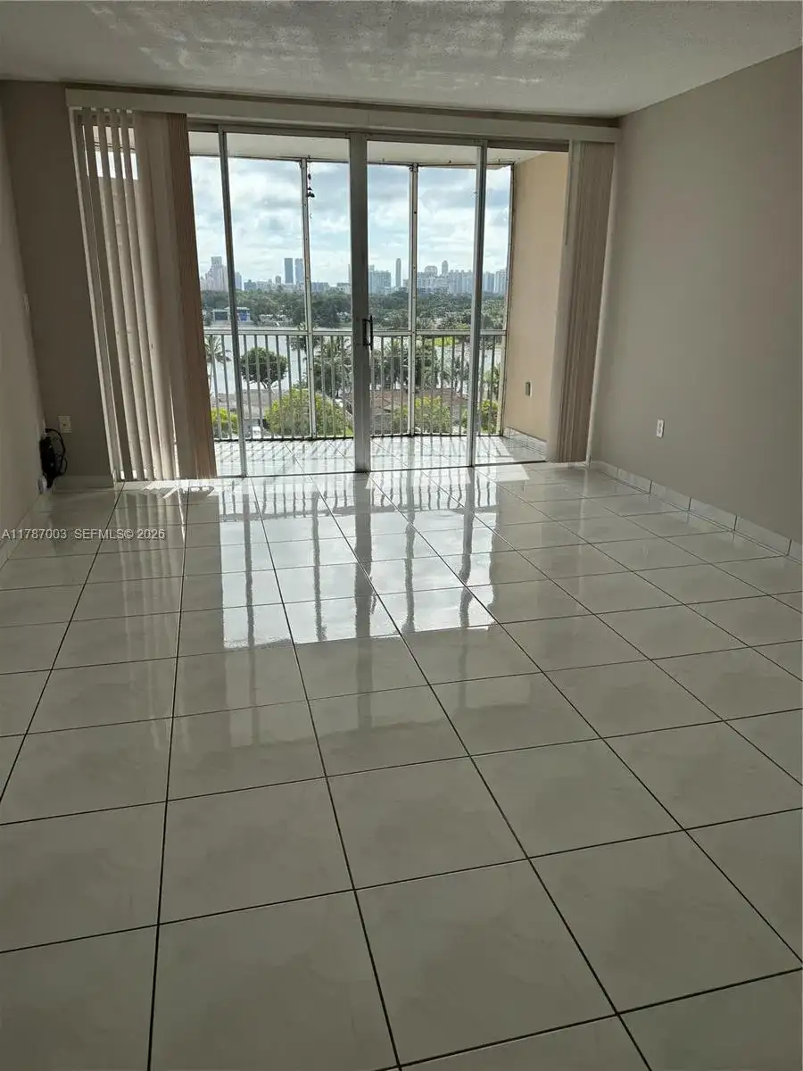 1780 NE 191st St # 2, Miami FL 33179 photo 3