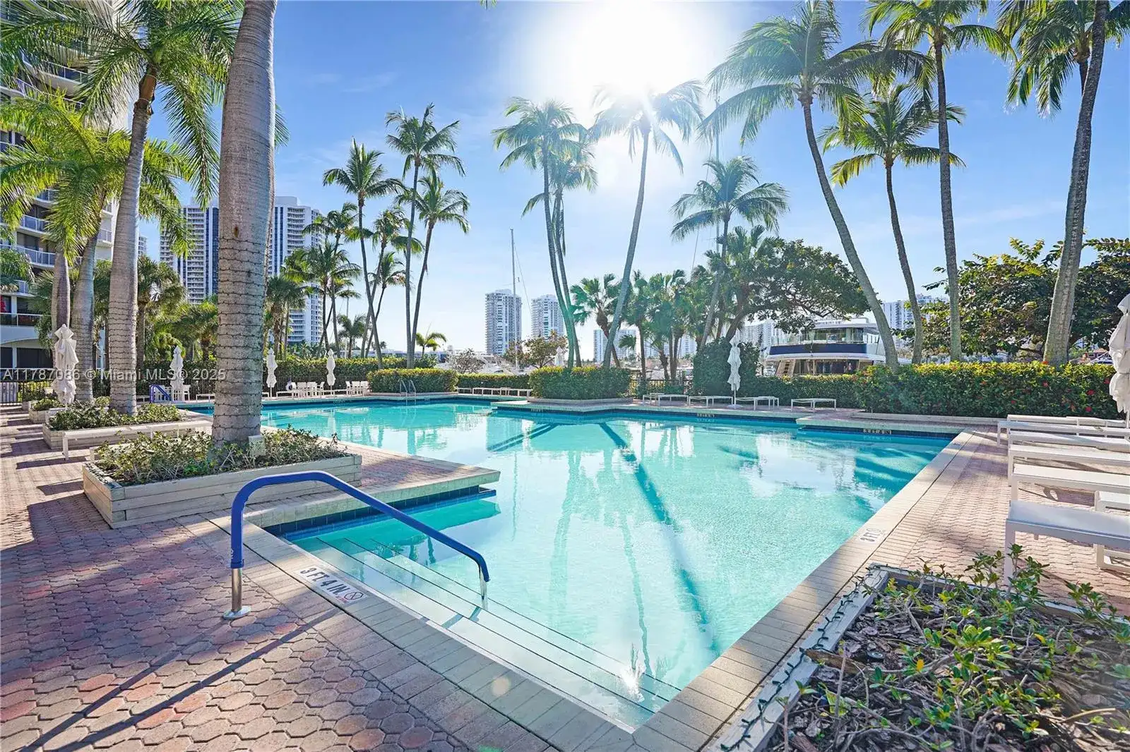 3600 Yacht Club Dr # 2001, Aventura FL 33180 photo 2