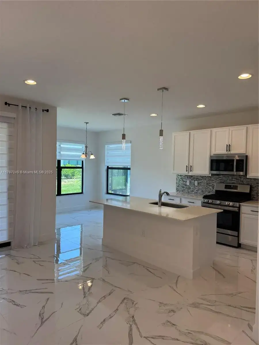 12612 SW Green Creek Dr, Port St. Lucie FL 34987 photo 3