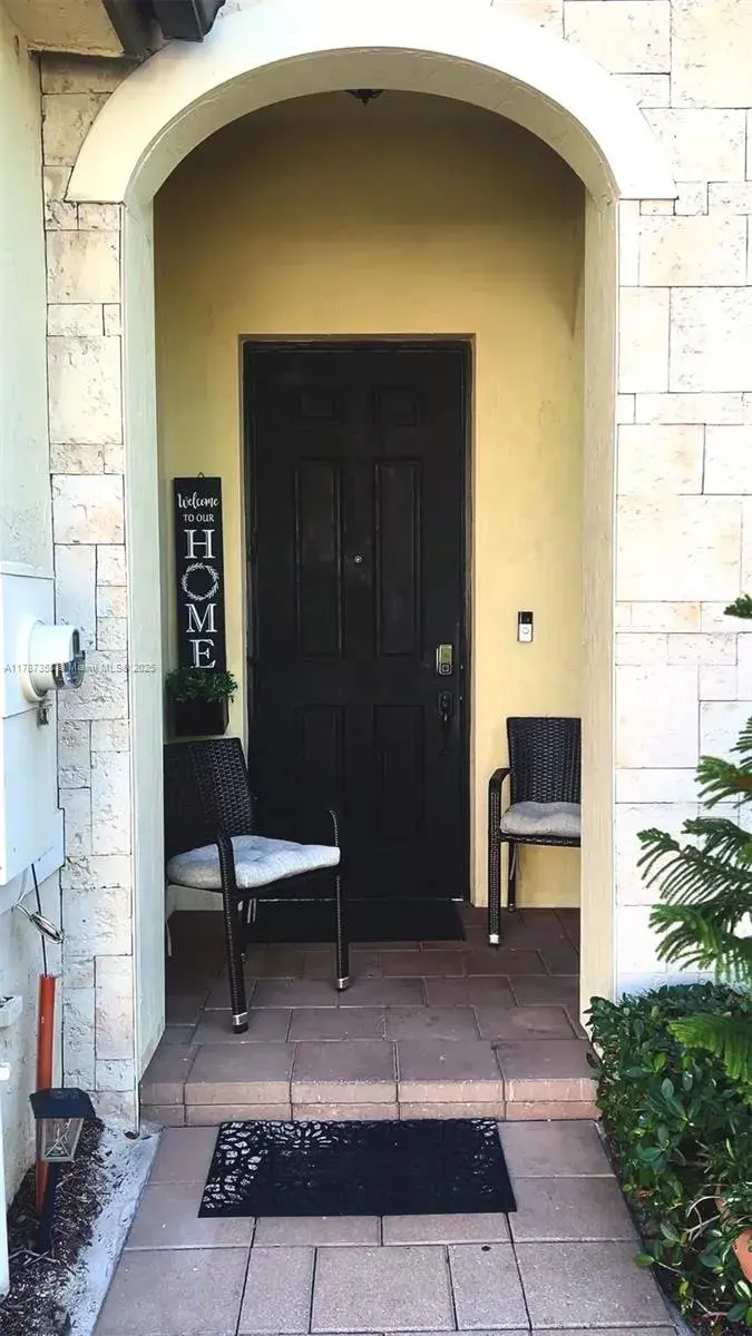 10315 W 32nd Ln, Hialeah FL 33018