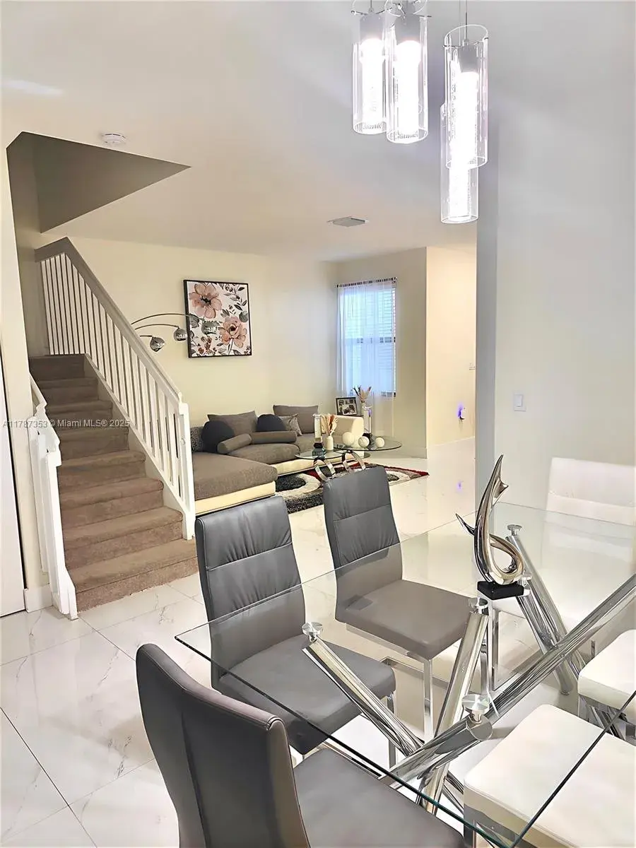 10315 W 32nd Ln, Hialeah FL 33018