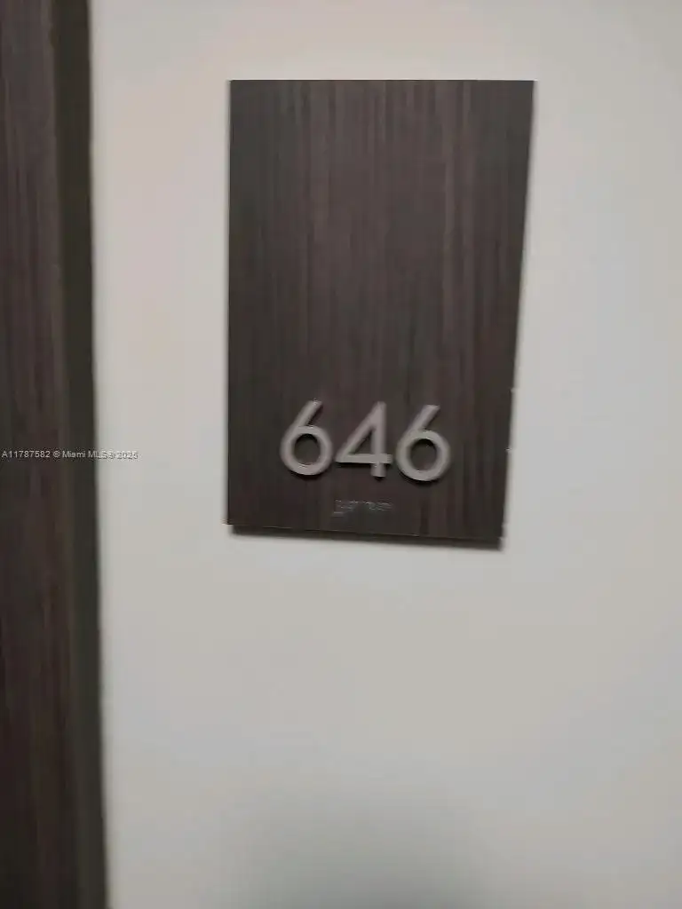 20515 E Country Club Dr # 646, Aventura FL 33180 photo 2