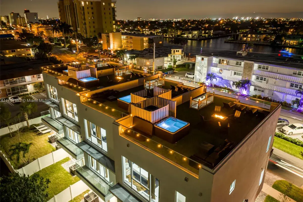1002 N riverside drive, Pompano Beach FL 33062