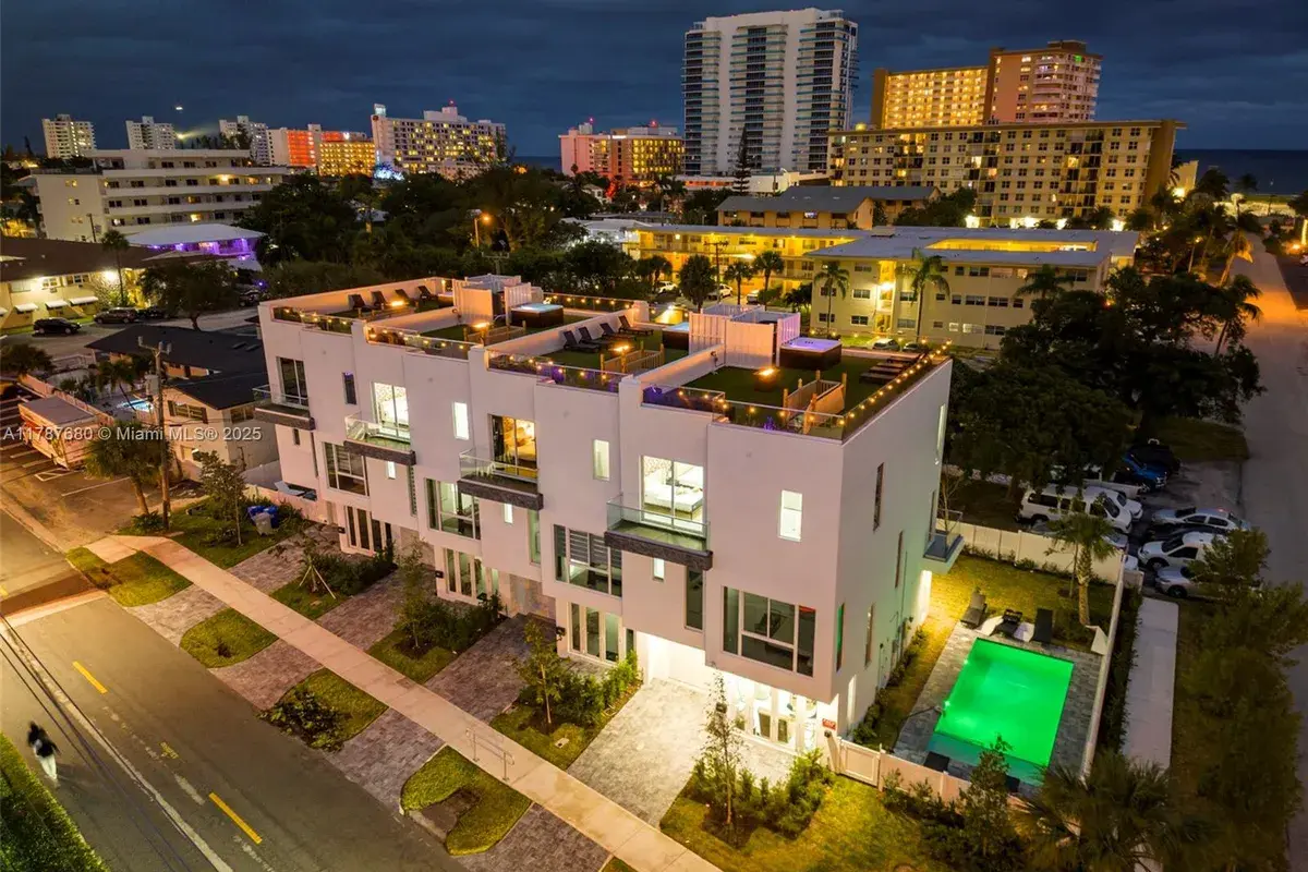 1000 N Riverside Dr, Pompano Beach FL 33062