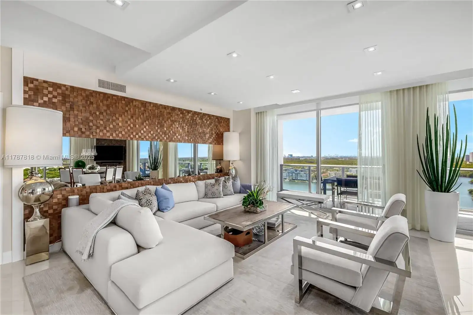 17111 Biscayne Blvd # 1902, North Miami Beach FL 33160 photo 5