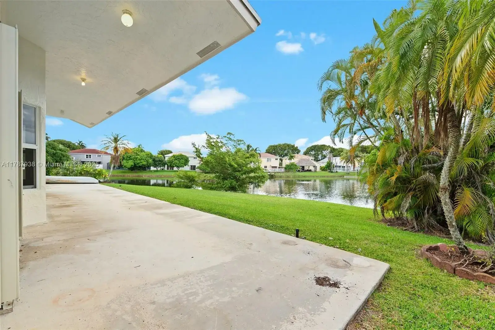 14531 Hampton Pl, Davie FL 33325 photo 5