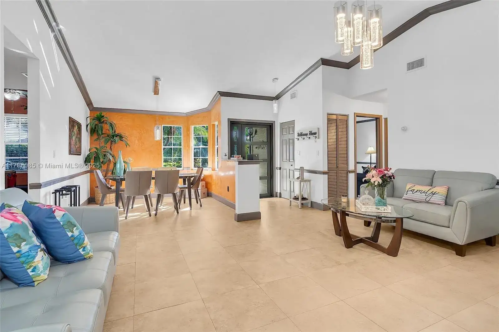 15031 SW 154th Ter, Miami FL 33187 photo 4