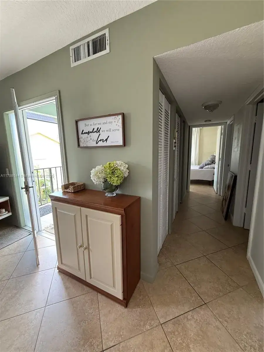 559 Waterside Dr # 559, Hypoluxo FL 33462 photo 4