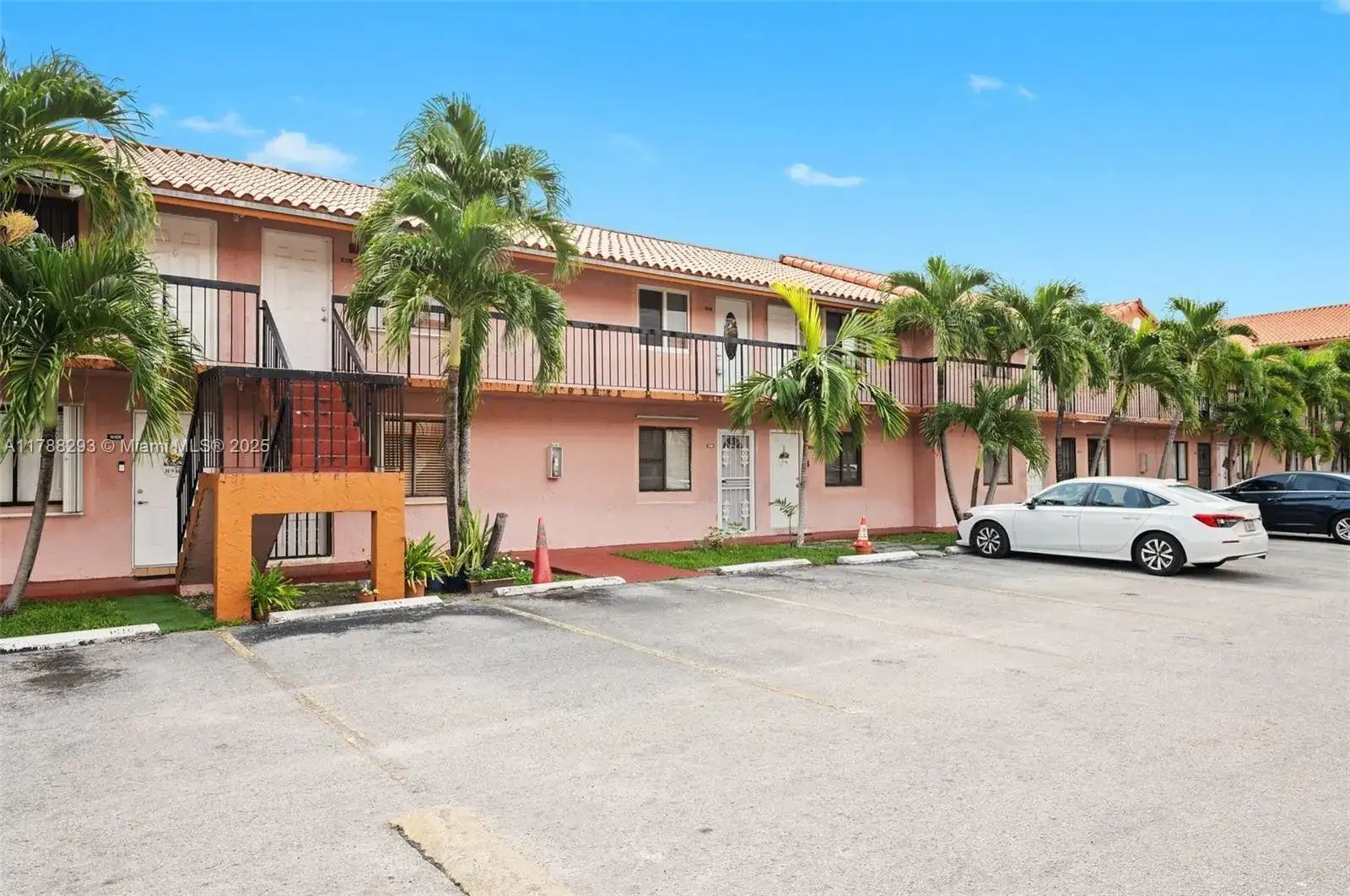 2170 W 60th St # 16202, Hialeah FL 33016 photo 2