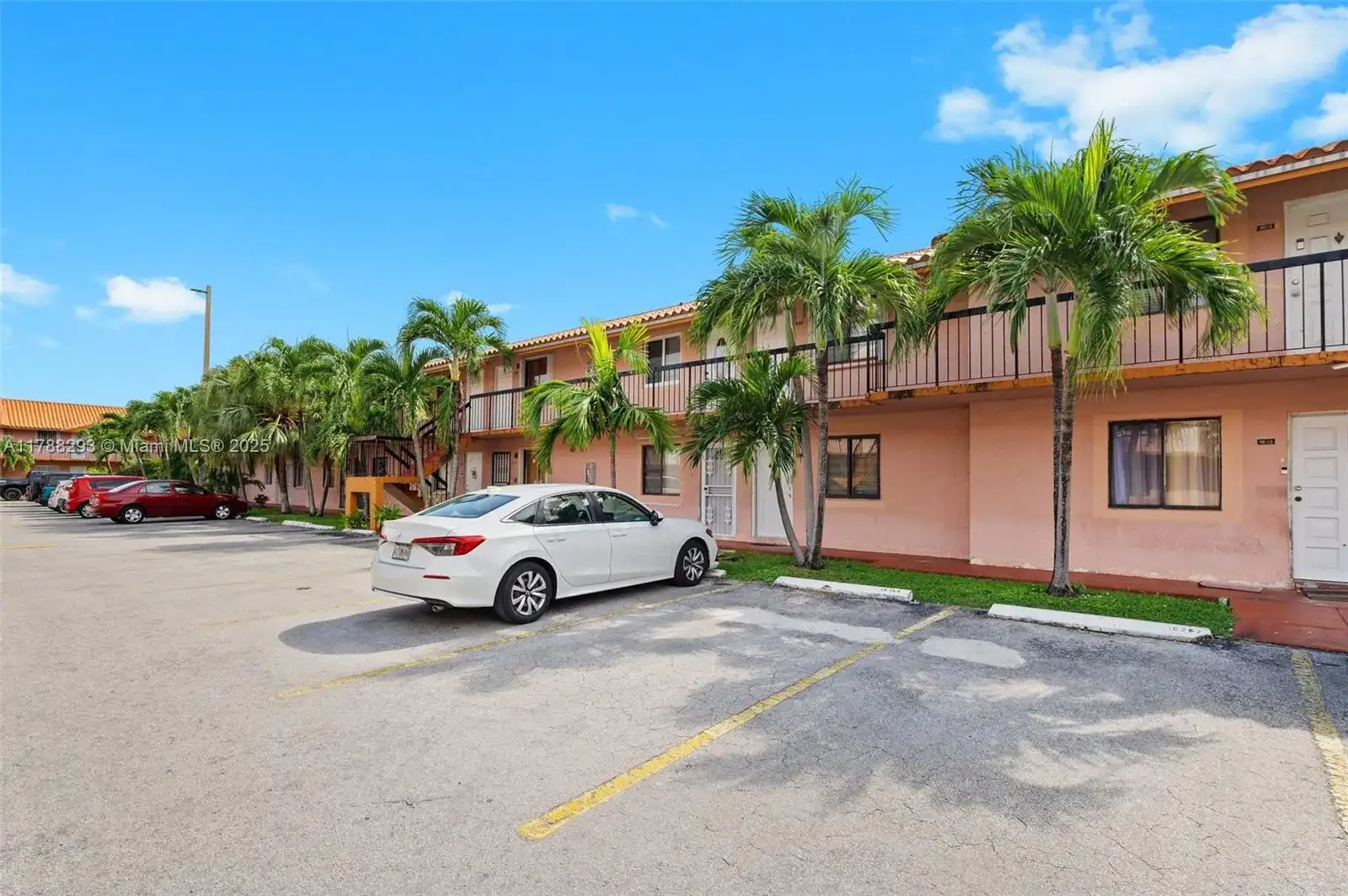 2170 W 60th St # 16202, Hialeah FL 33016 photo 3