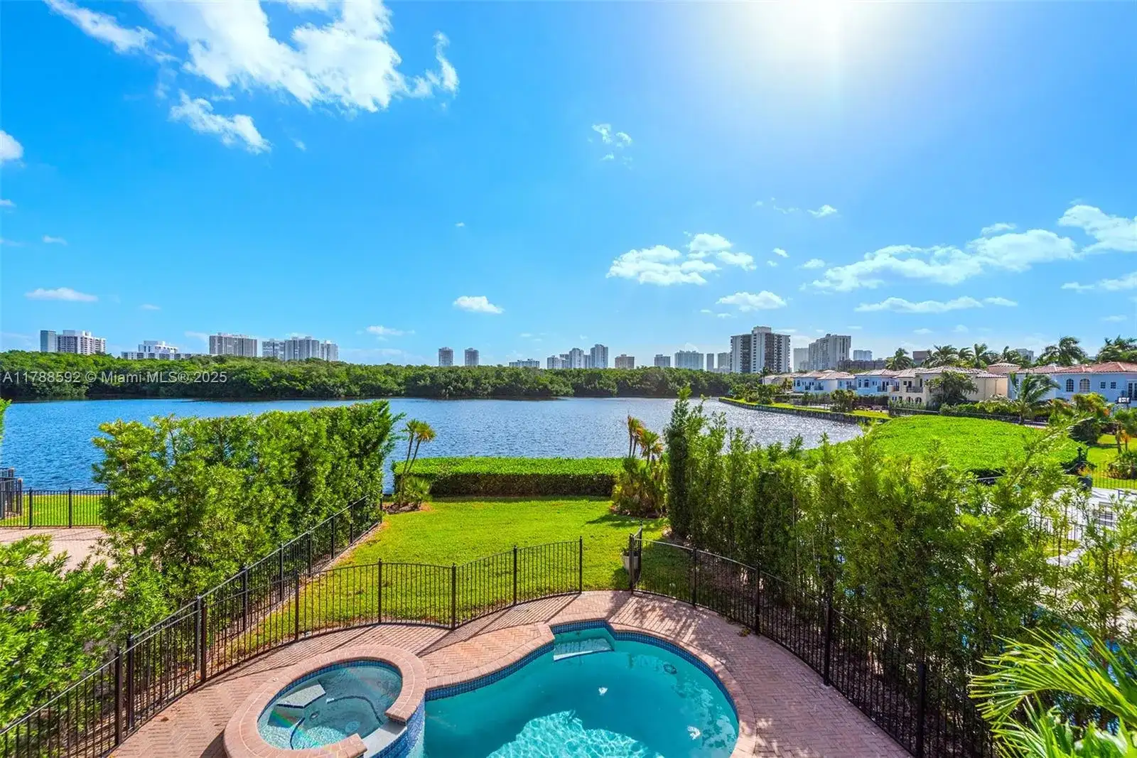 21007 NE 32nd Ave, Aventura FL 33180 photo 5