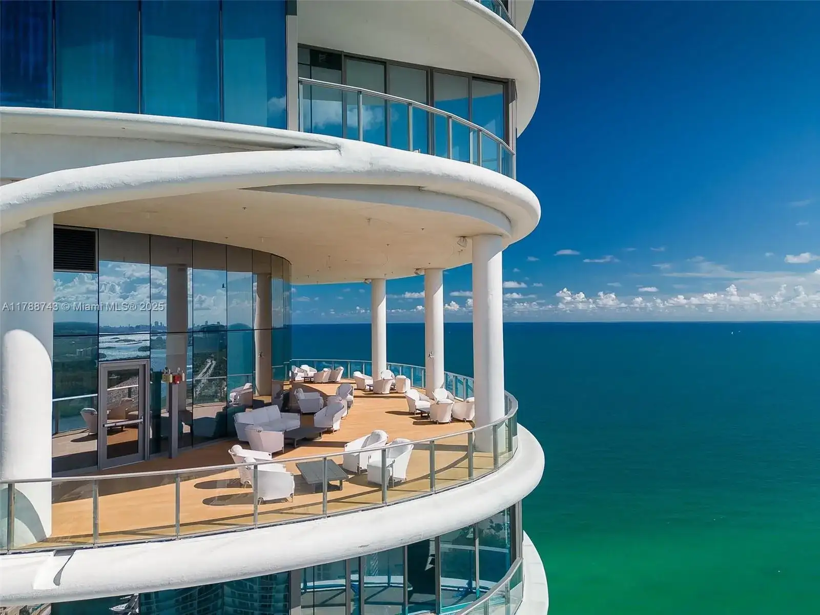 15701 Collins Ave, Sunny Isles Beach FL 33160 photo 5