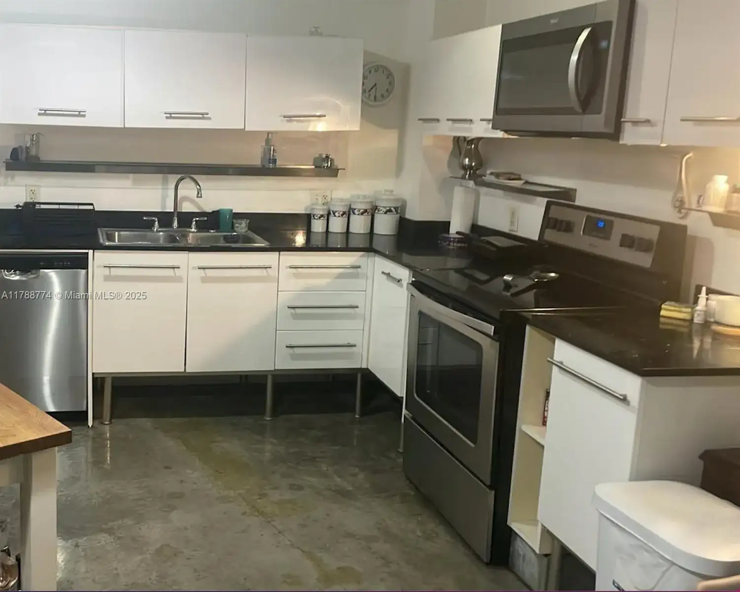 10 SW South River Dr # 1407, Miami FL 33130 photo 4
