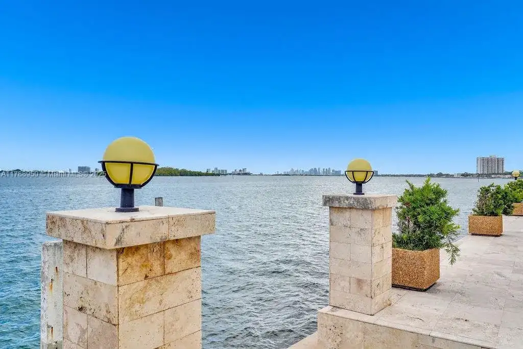 1990 NE 119TH RD, North Miami FL 33181 photo 5