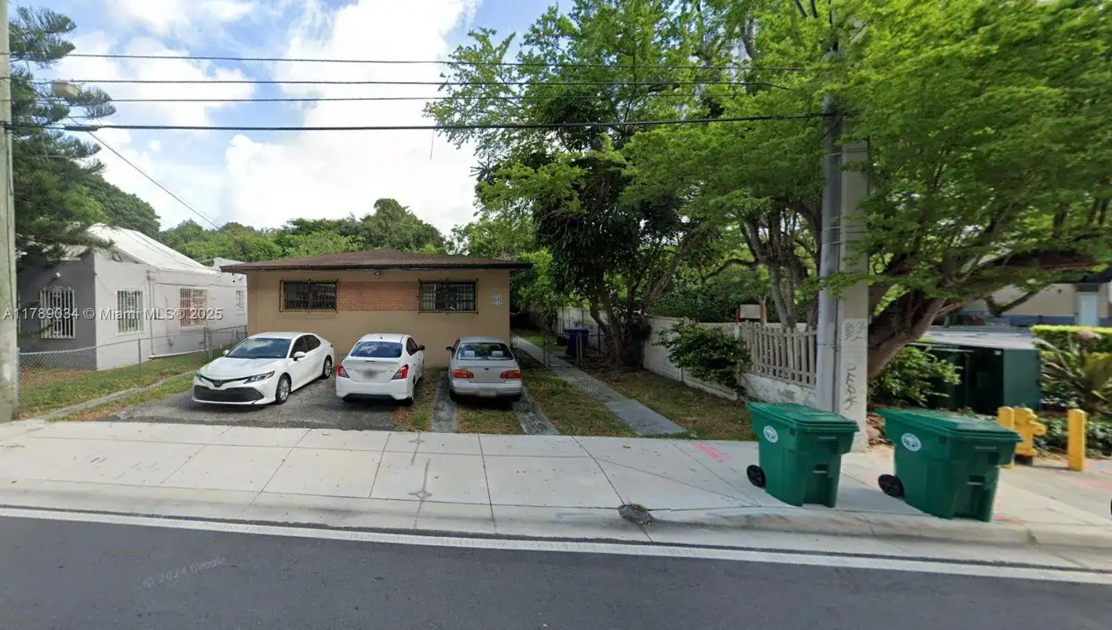 2735 SW 27th Ter, Miami FL 33133 photo 2