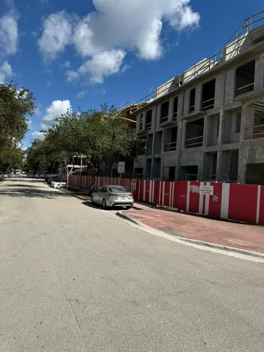 1425 Bay Rd, Miami Beach FL 33139 photo 3