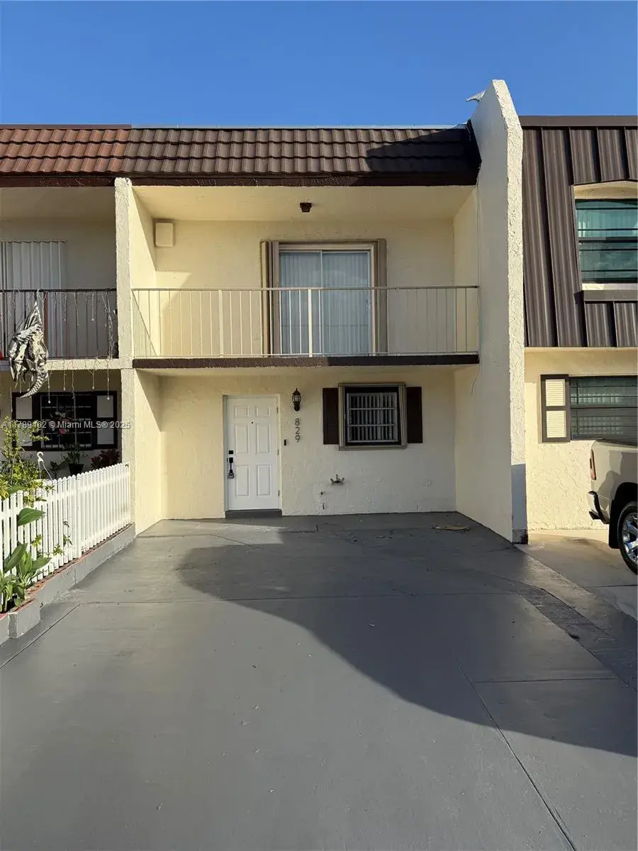 829 W 79th Pl # 829, Hialeah FL 33014
