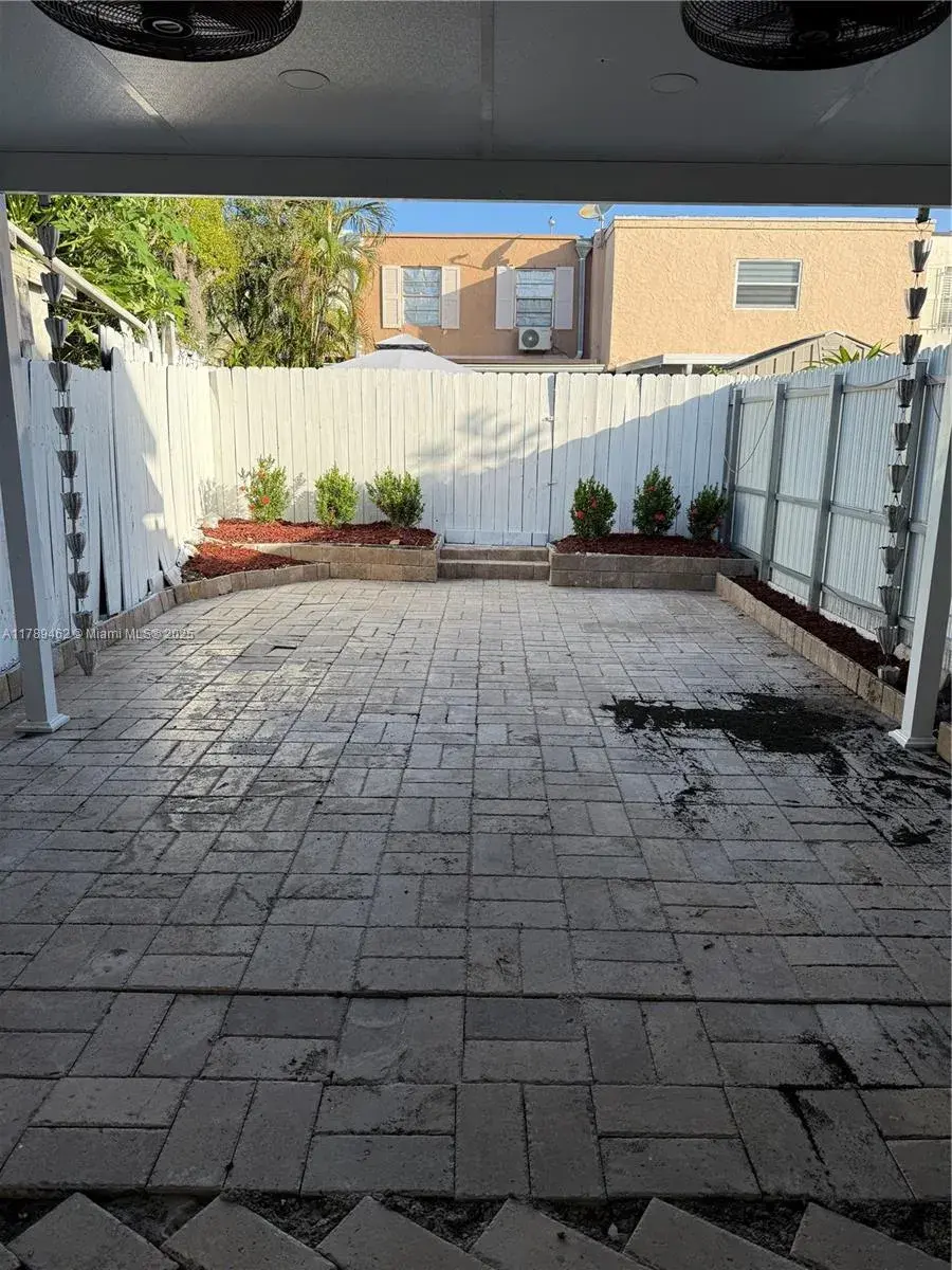 829 W 79th Pl # 829, Hialeah FL 33014