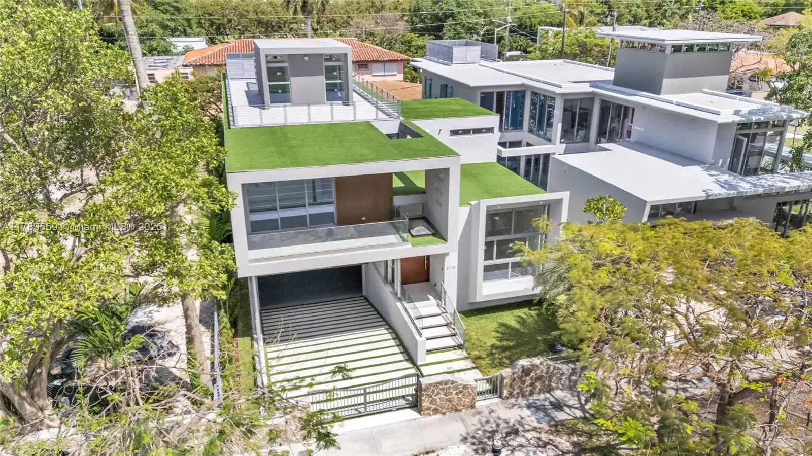 2110 S Miami Ave, Miami FL 33129 photo 3